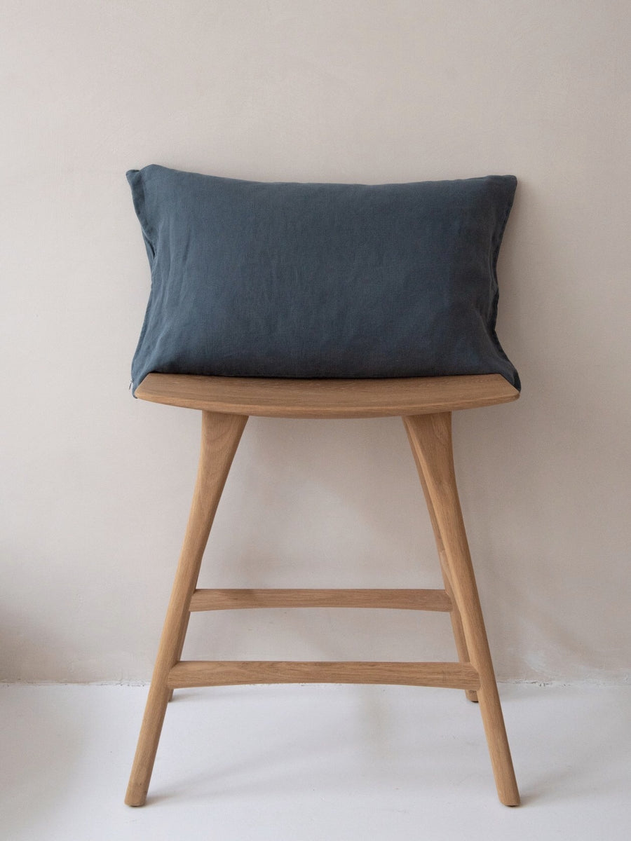 linen cushion cover - steel blue - rectangular (40x60cm) - ezu studio