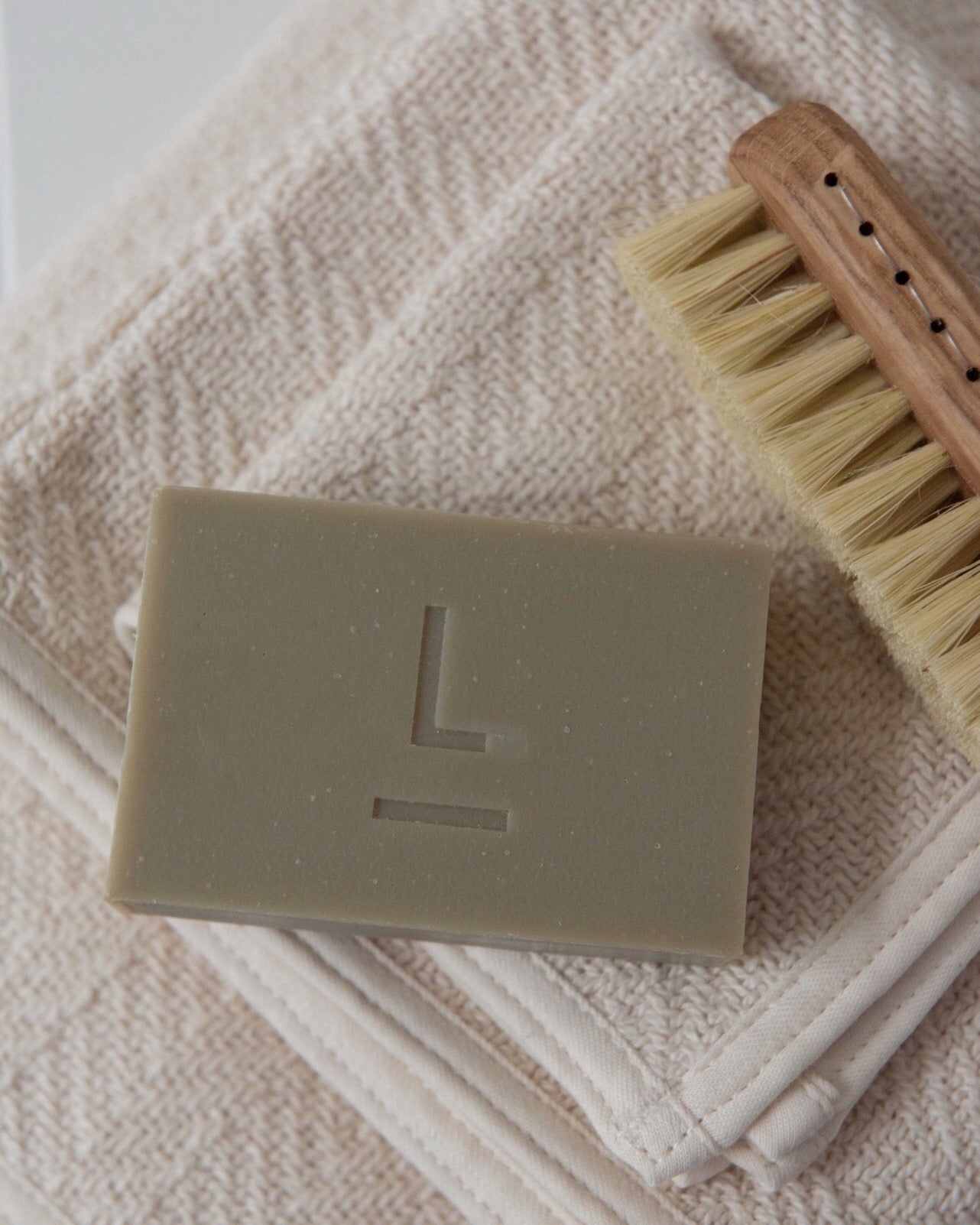 handcrafted soap bar - french green clay – Ezu Studio