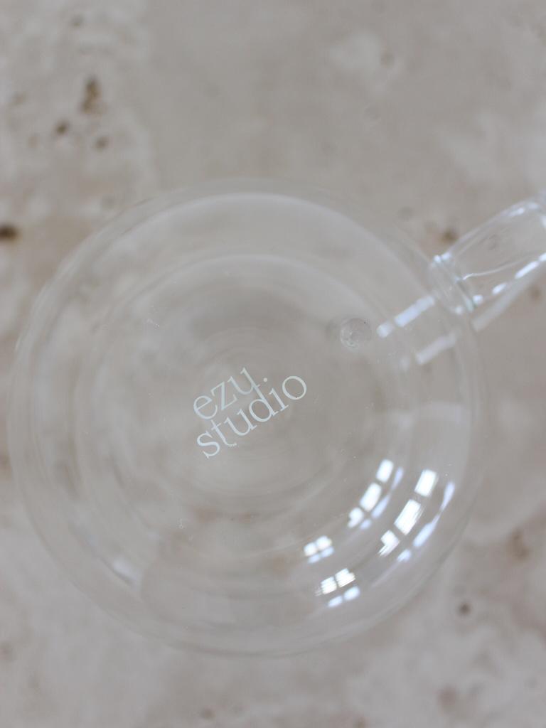 large handmade double walled mug - borosilicate glass - ezu studio 